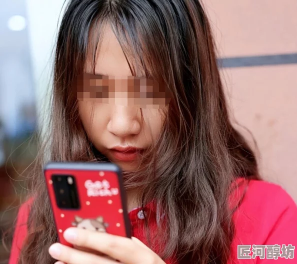 美女脱18以下禁止看免费警惕低俗陷阱远离不良信息保护未成年人